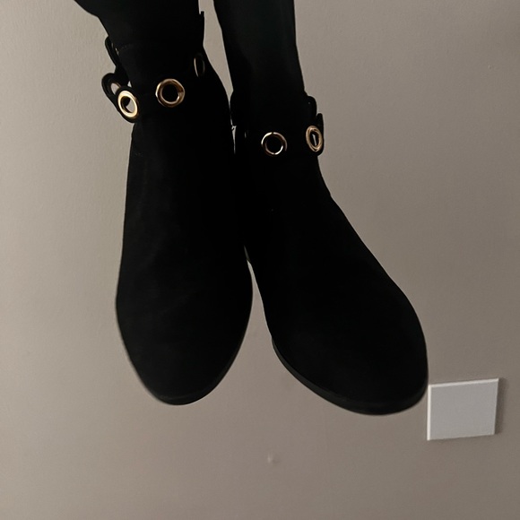 Knee High Boots LIKE NEW - Picture 4 of 5